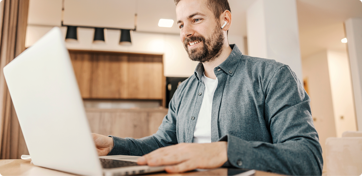 Exekutive, Person, Ohrhörer, Laptop, Gesicht